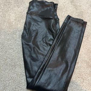 Spanx faux pebbled leather leggings